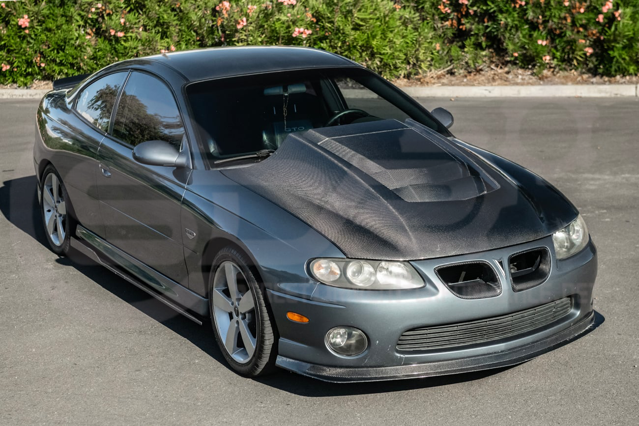 2004-2006 PONTIAC GTO | ZR1 STYLE CARBON FIBER FRONT VENTED COWL HOOD